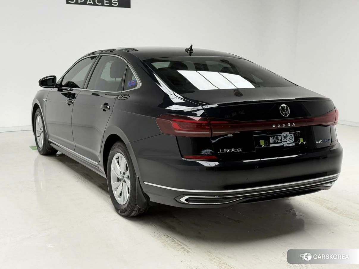 Volkswagen Passat PHEV id 4420765 из Китая 18