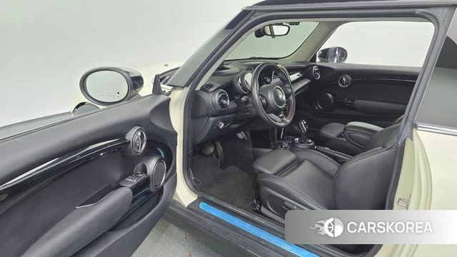 Mini Cooper S id 4501823 из Кореи 31