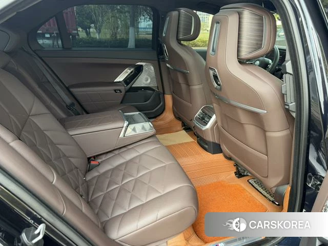 BMW 7 series id 4241086 из Китая 18