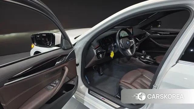 BMW 5 Series (G30) id 3581744 из Кореи 20