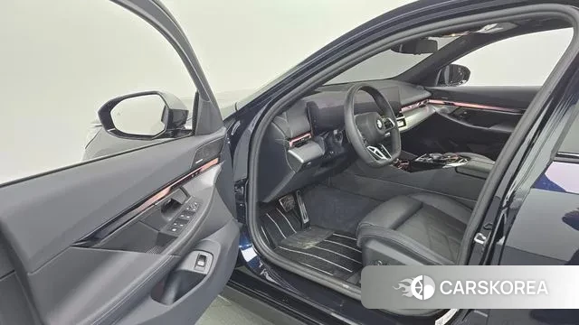 BMW 5 Series (G60) id 3739176 из Кореи 20