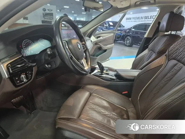 BMW 5 Series (G30) id 3018511 из Кореи 20