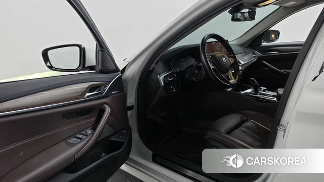 BMW 5 Series (G30) id 4854965 из Кореи 20