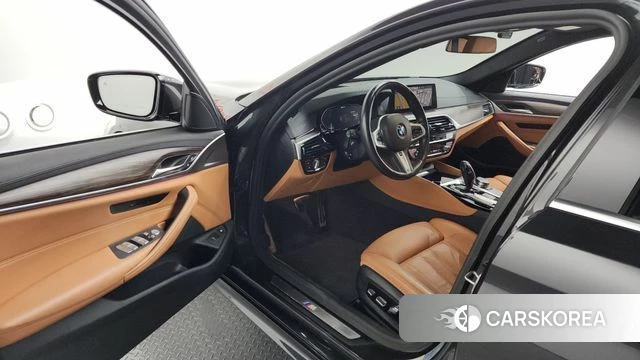 BMW 5 Series (G30) id 3924401 из Кореи 20