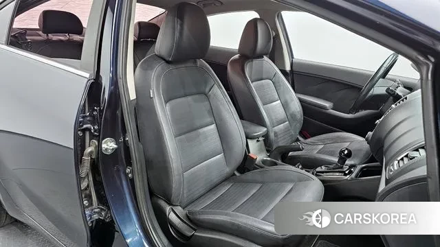 Kia The New K3 id 3661959 из Кореи 20