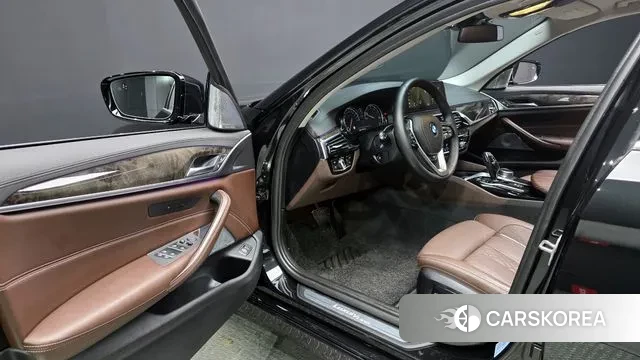 BMW 5 Series (G30) id 3018762 из Кореи 20