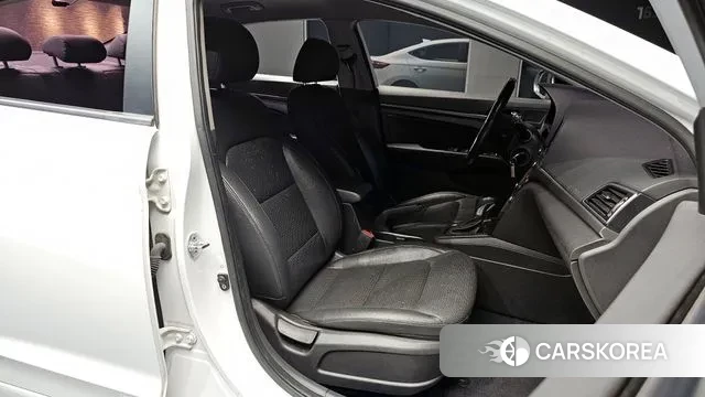 Hyundai Avante AD id 3434555 из Кореи 20