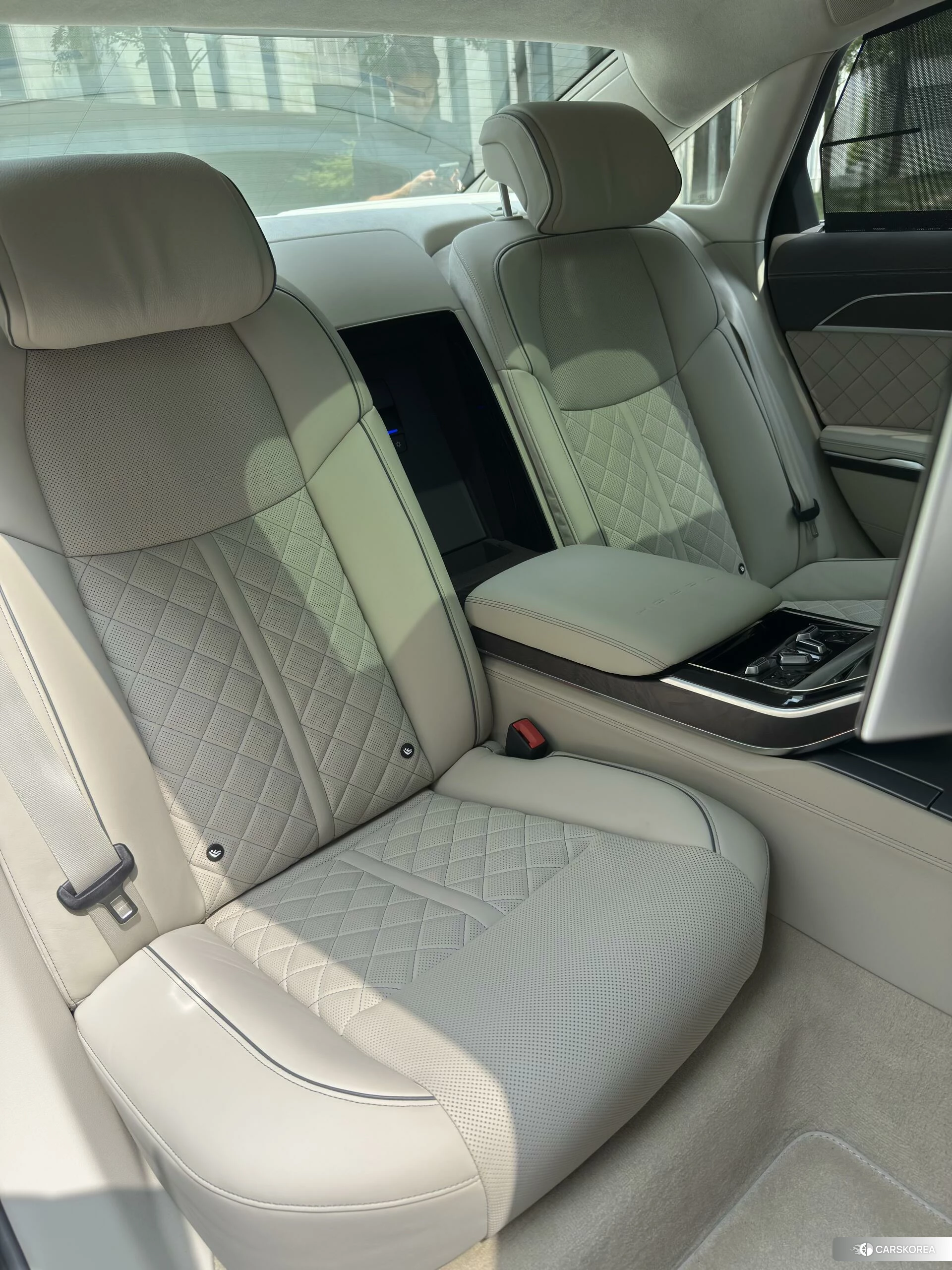 Audi A8 id 4510304 из Китая 14