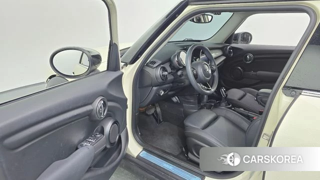 Mini Cooper id 4609715 из Кореи 31