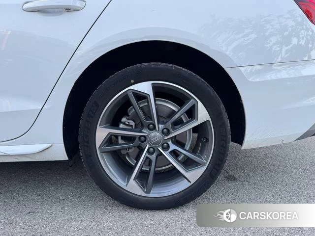 Audi A4L id 4366185 из Китая 20