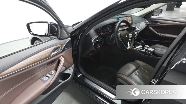 BMW 5 Series (G30) id 3701568 из Кореи 20