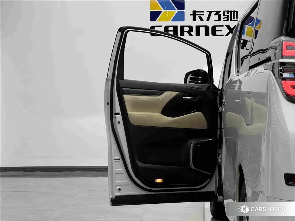 Toyota Vellfire id 4600549 из Китая 22