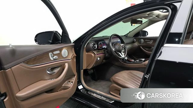 Mercedes-Benz E-Class W213 id 4446949 из Кореи 32