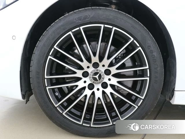 Mercedes-Benz Class C id 4263714 из Китая 16