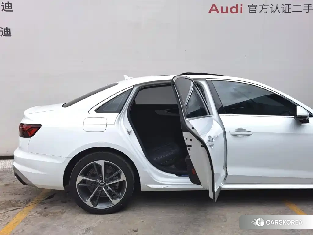 Audi A4L id 4654974 из Китая 29