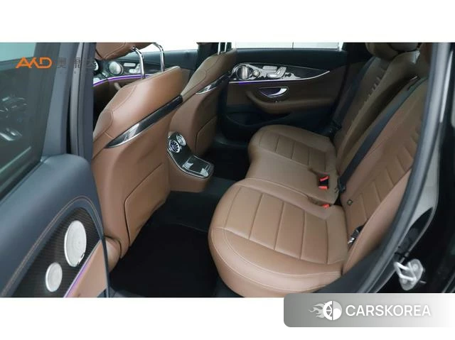 Mercedes-Benz E-class id 4238620 из Китая 10