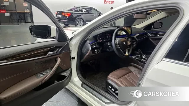 BMW 5 Series (G30) id 3115364 из Кореи 20