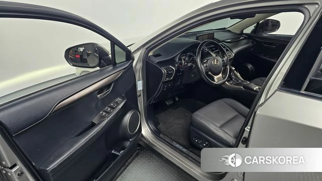 Lexus NX300h id 4557805 из Кореи 30