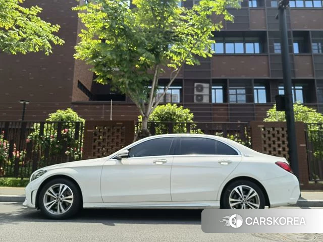 Mercedes-Benz Class C id 4272002 из Китая 17