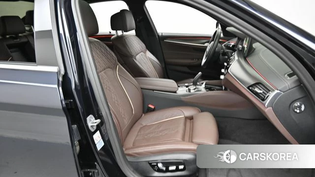 BMW 5 Series (G30) id 4608248 из Кореи 20