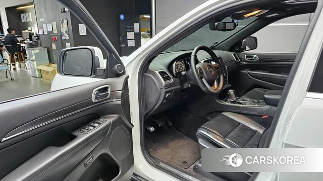Jeep Grand Cherokee id 4310955 из Кореи 30