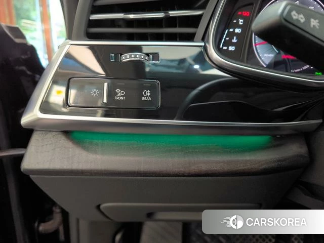Audi Q8 id 4359340 из Китая 40