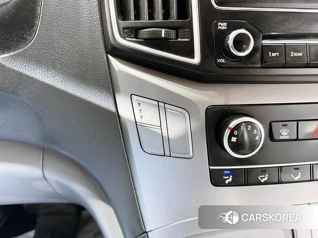 Hyundai The New Grand Starex id 4568508 из Кореи 20