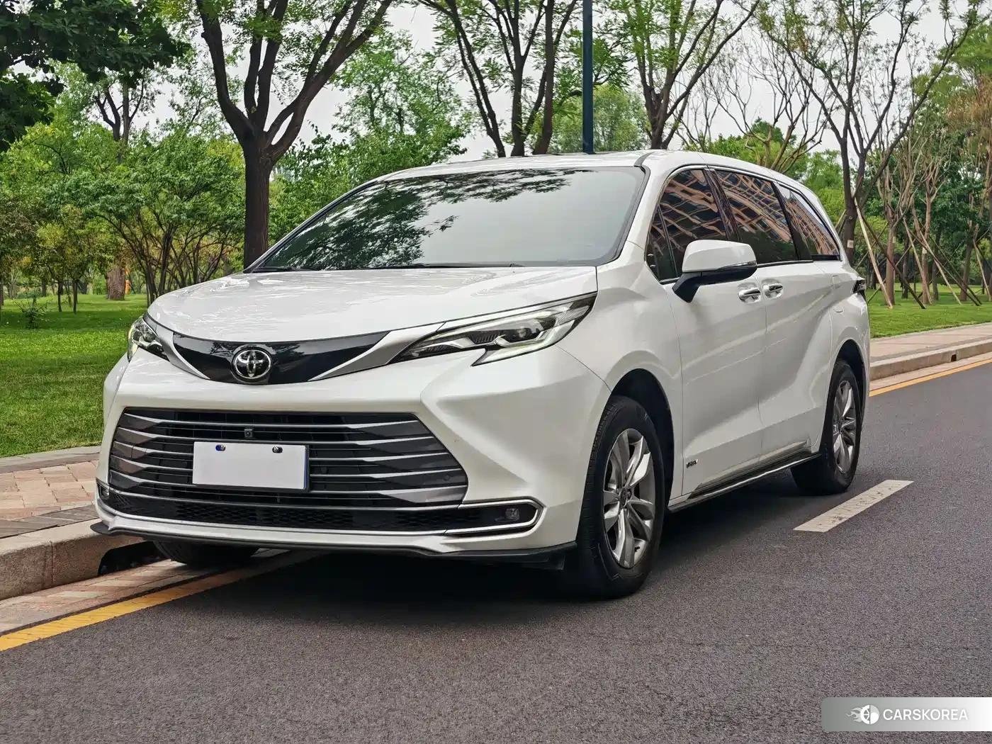 Toyota Sienna id 4570339 из Китая 17