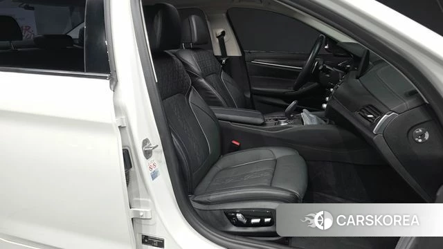 BMW 5 Series (G30) id 4519366 из Кореи 34
