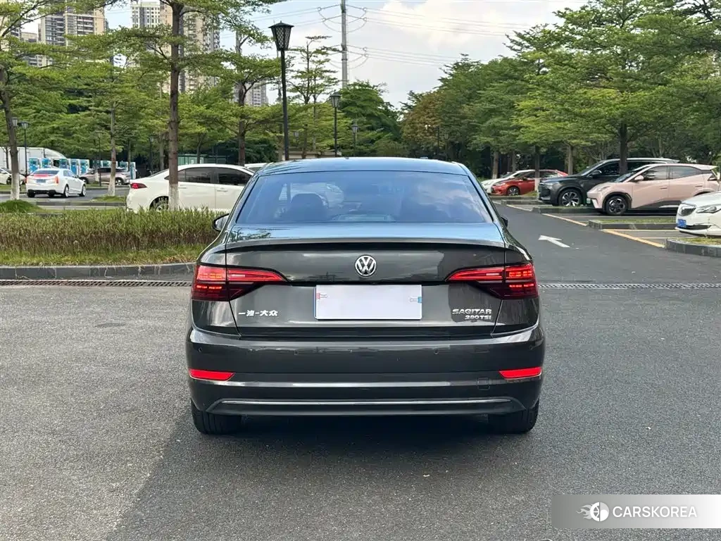 Volkswagen Sagitar id 4548381 из Китая 18