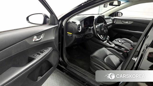 Kia Come New K3 id 3820514 из Кореи 20