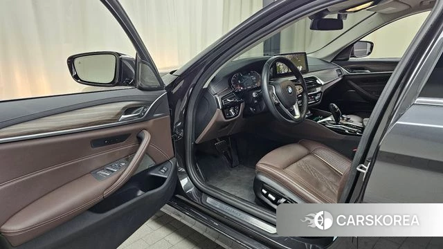 BMW 5 Series (G30) id 4726305 из Кореи 31