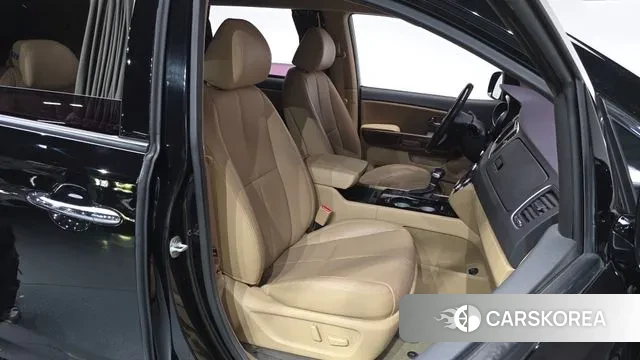 Kia All New Carnival id 3024620 из Кореи 20