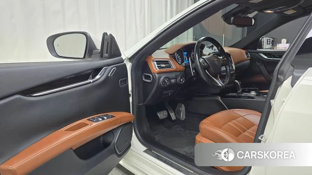 Maserati Ghibli id 3867496 из Кореи 20