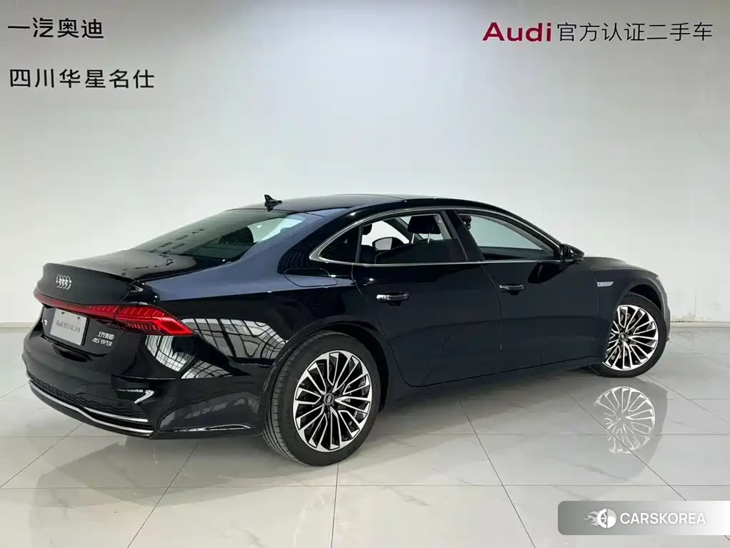 Audi A7L id 4599699 из Китая 21