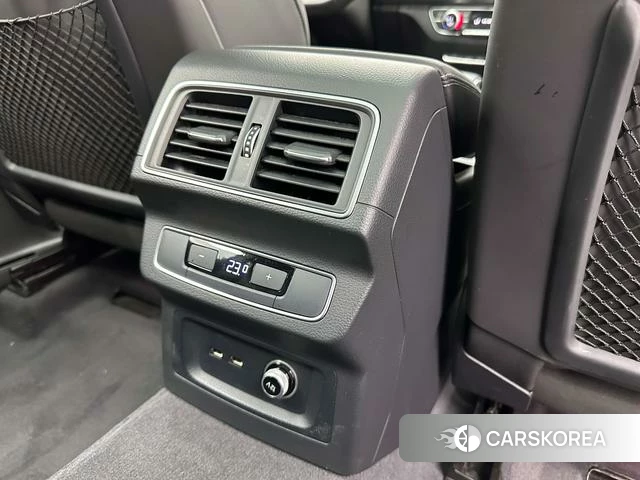 Audi Q5L id 3908267 из Китая 30