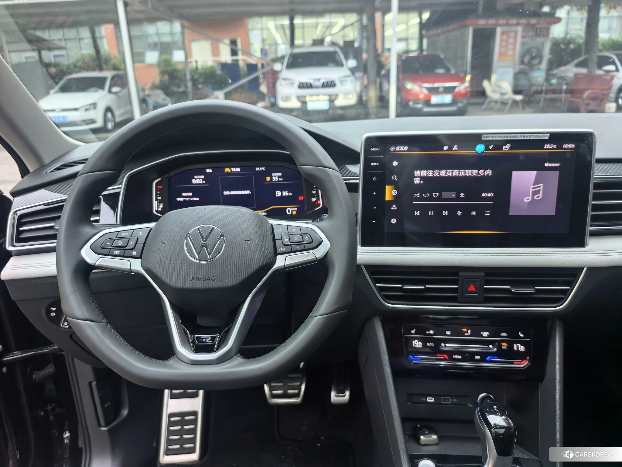 Volkswagen Tiguan L id 4440442 из Китая 14