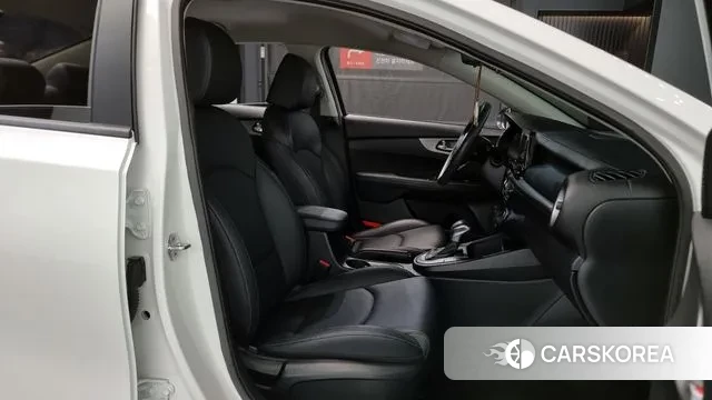 Kia Come New K3 id 3698550 из Кореи 20