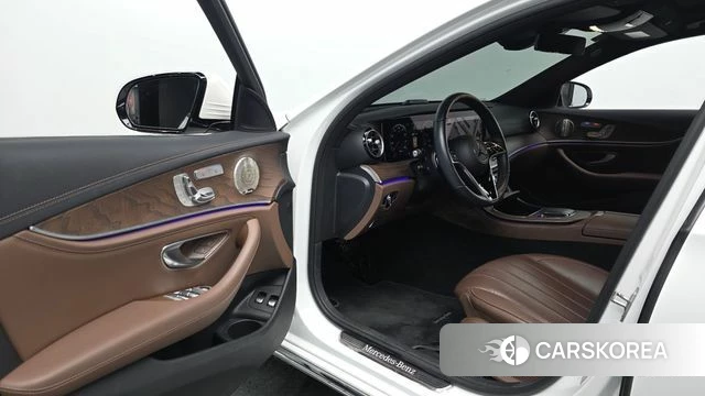 Mercedes-Benz E-Class W213 id 3858996 из Кореи 20