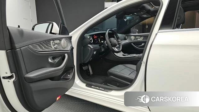 Mercedes-Benz E-Class W213 id 4250094 из Кореи 35