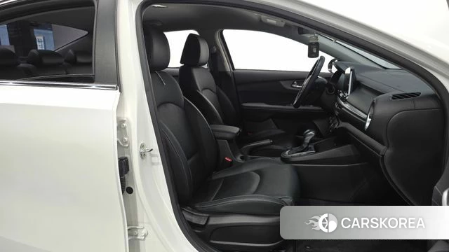 Kia Come New K3 id 4663037 из Кореи 33