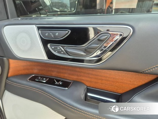 Lincoln Navigator 4th generation id 3798763 из Кореи 13