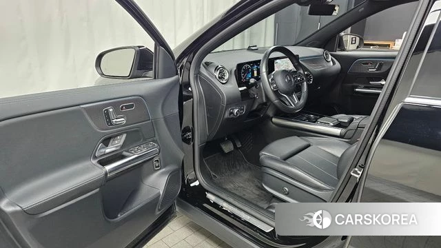 Mercedes-Benz GLA - Class H247 id 4019045 из Кореи 20