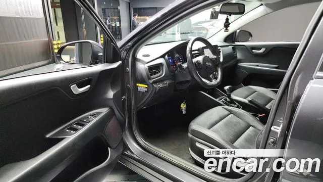 Kia Stonic id 2558390 из Кореи 20