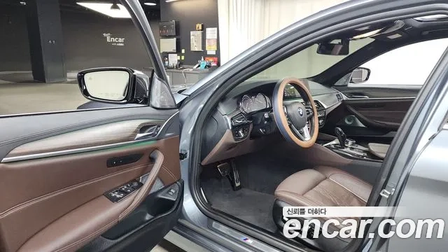 BMW 5 Series (G30) id 2946403 из Кореи 20