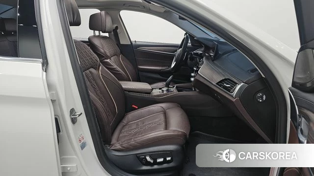 BMW 5 Series (G30) id 4245175 из Кореи 35