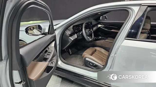 BMW 5 Series (G60) id 3371985 из Кореи 20