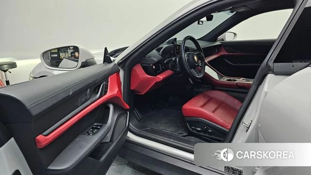 Porsche Taycan id 4571734 из Кореи 30