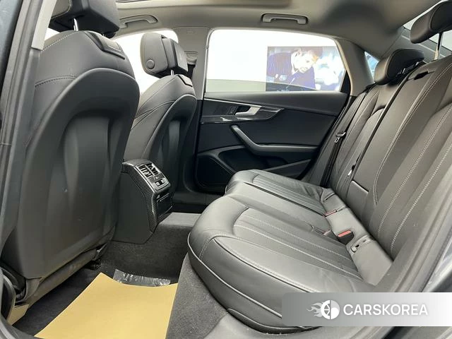 Audi A4L id 4275780 из Китая 30
