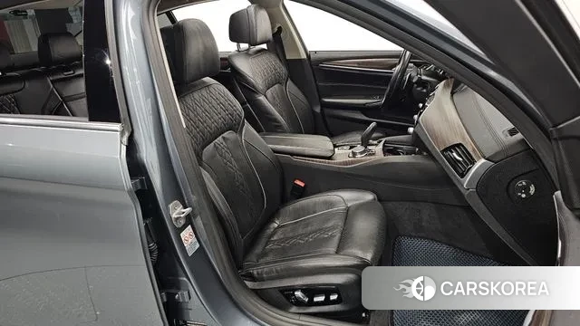 BMW 5 Series (G30) id 3773159 из Кореи 20